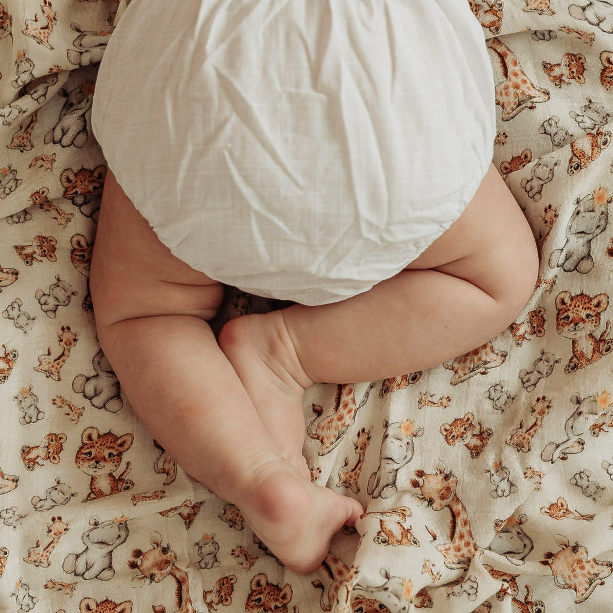 BABY SAFARI ANIMAL | Bamboo Cotton Muslin Swaddle - Smitten Bub Co.