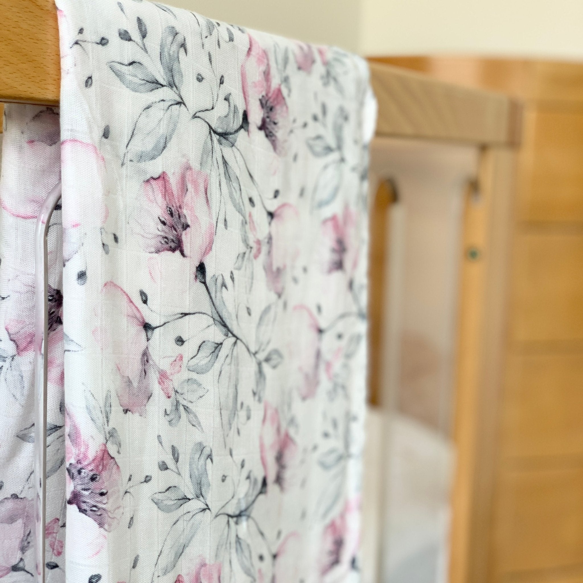 Z Pink Petals Bamboo Cotton Muslin Wrap - Smitten Bub Co.
